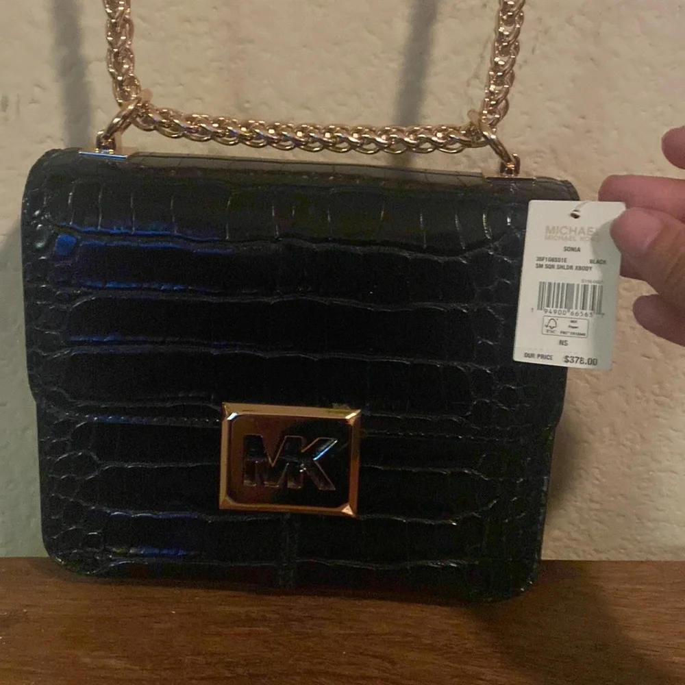 Sold MICHAEL KORS SONIA SMALL SHOULDER CROSSBODY BAG BLACK LEATHER GOLD NEW - Picture 9 of 16